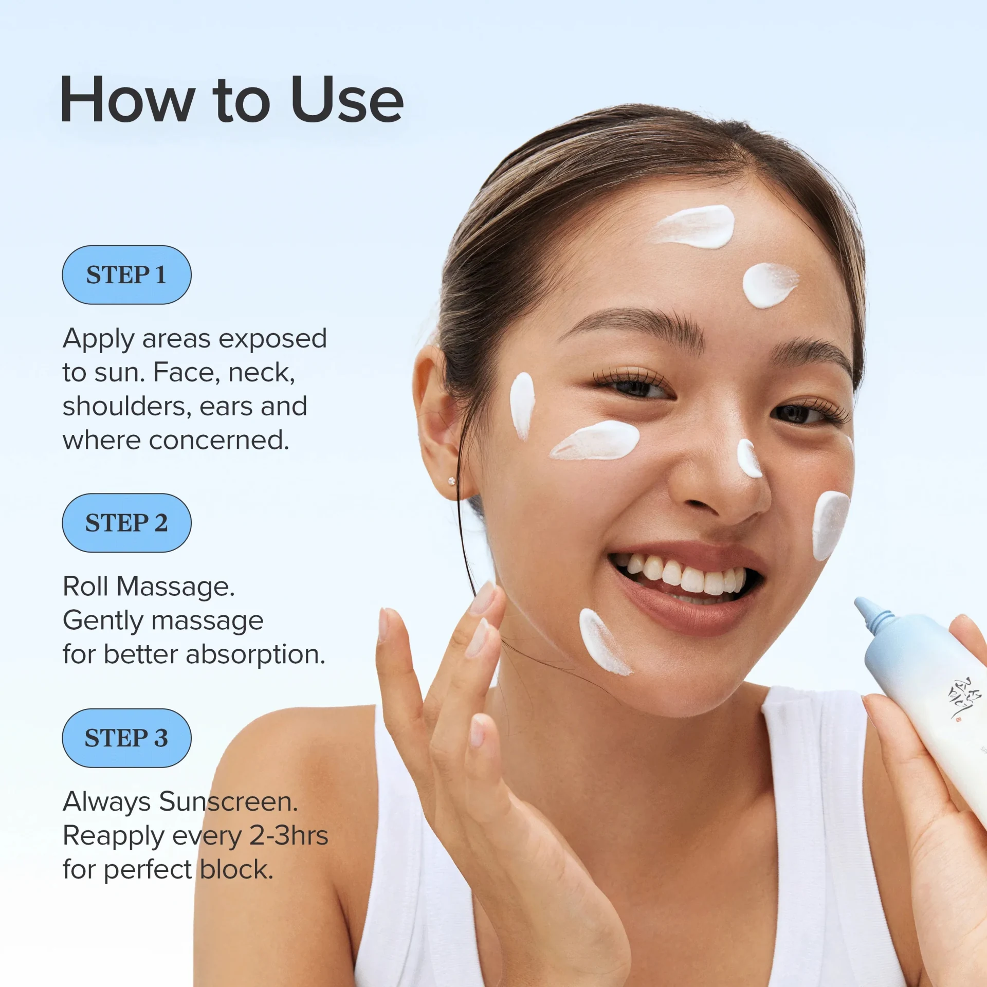 Beauty of Joseon-model met Relief Sun Aqua-Fresh en zonnebrandcrème op haar voorhoofd en wangen